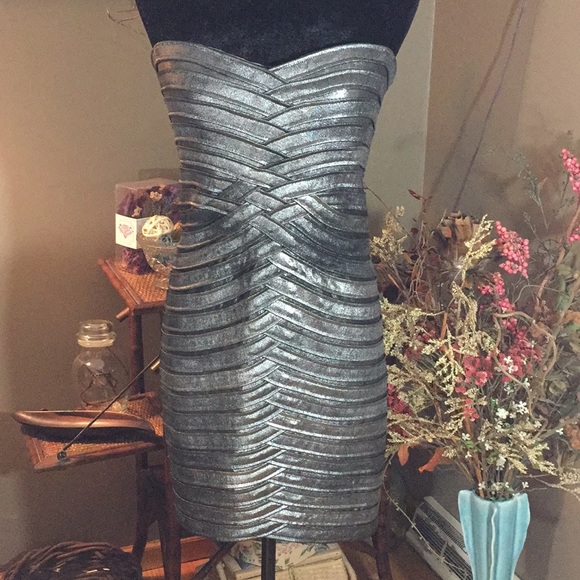 BCBGMaxAzria Dresses & Skirts - BCBGMaxAzria Gunmetal Metallic Strapless Dress